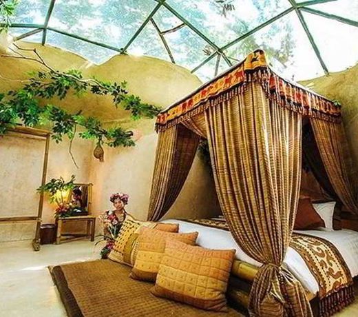 Huarn Jana Boutique