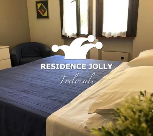 Jolly Apartments