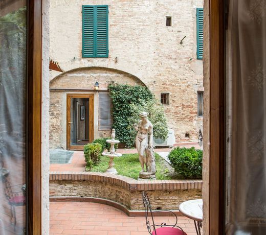 Piazza Paradiso Accommodation