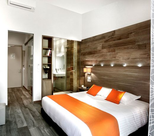 Seventeen Hotel