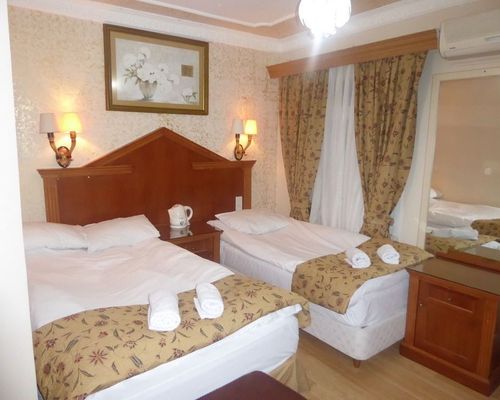 Kestrel Park Hotel - Стамбул - фото 1