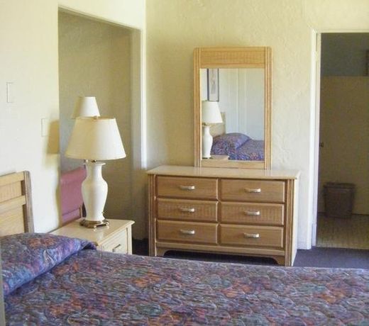 COPPER CACTUS INN