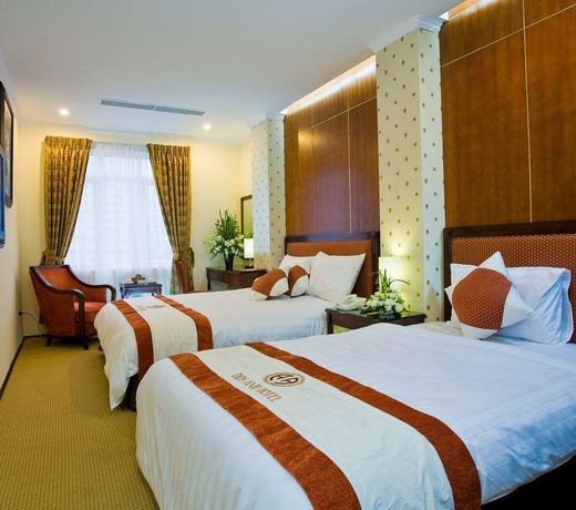 Canary Hotel