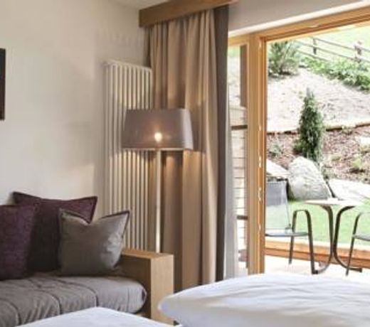 Hotel La Fradora - Dolomites Hotel