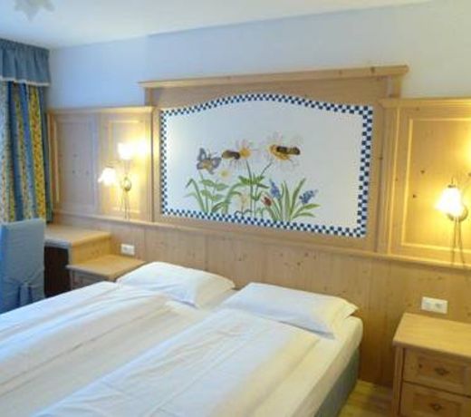 Family and Wellness Residence Ciasa Antersies