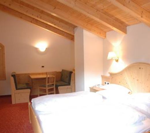 Hotel Falzares