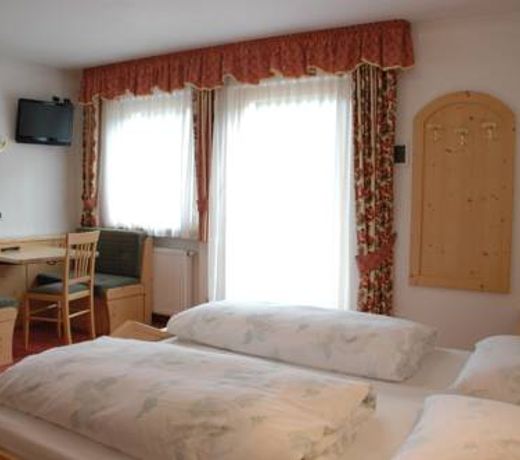 Hotel Falzares