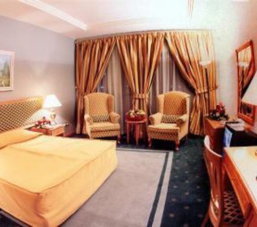 New Park Hotel