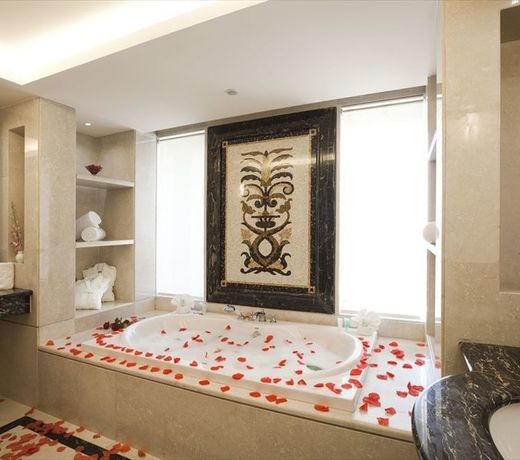 Ramada Plaza by Wyndham Beirut Raouche