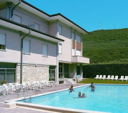 Hotel Diana