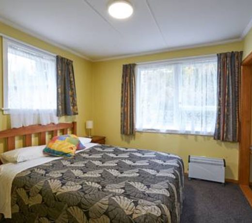 Accommodation Fiordland -The Three Bedroom House at 226A Milford Road