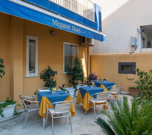 Megaron Hotel