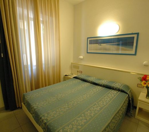 Hotel Crystal