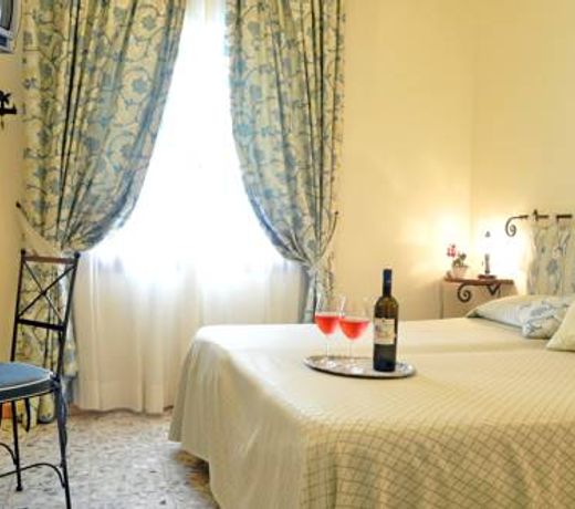 Hotel Tirrena Bike & Country Hotel