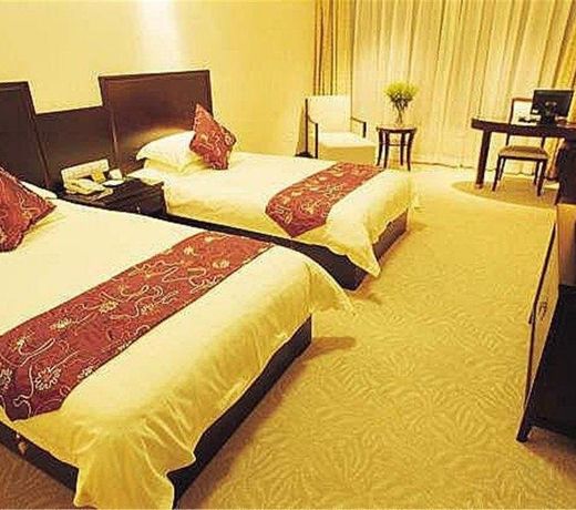 Mingzhao Hot Spring International Hotel