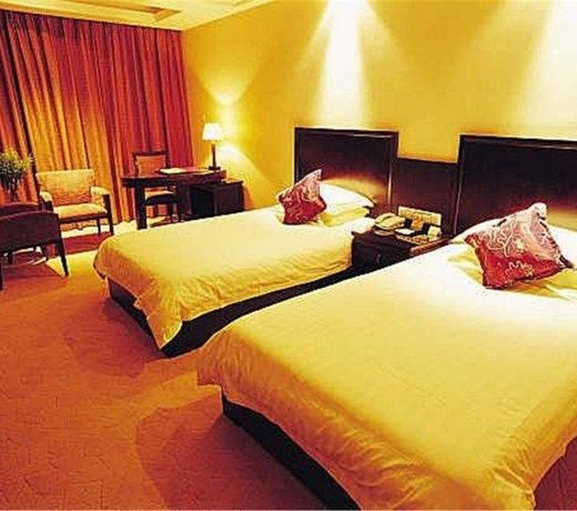 Mingzhao Hot Spring International Hotel