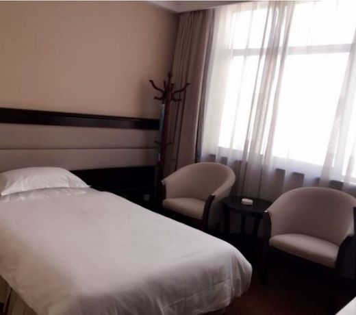 Gofront Hotel