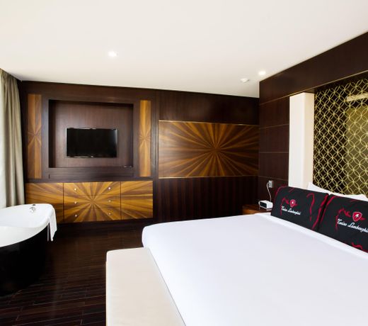 Holiday Beach Da Nang Hotel and Spa