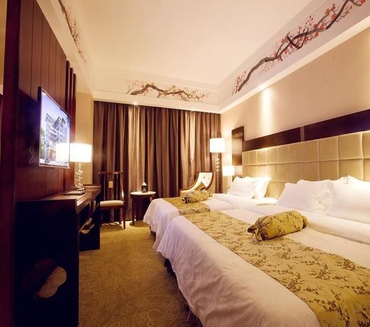 Golden Crown International Hotel