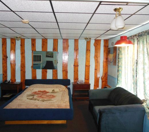 Motor Court Motel
