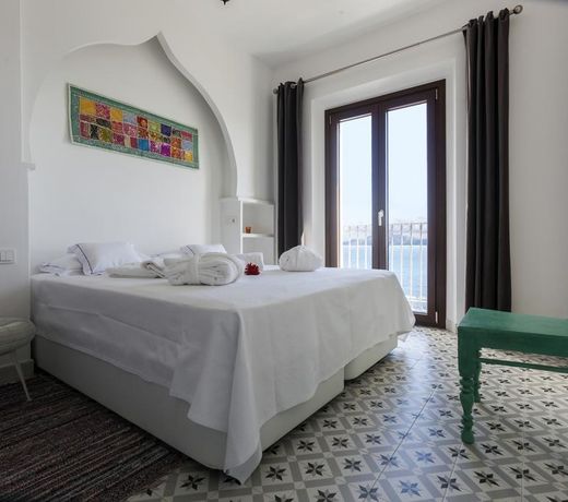 La Residencia Tarifa