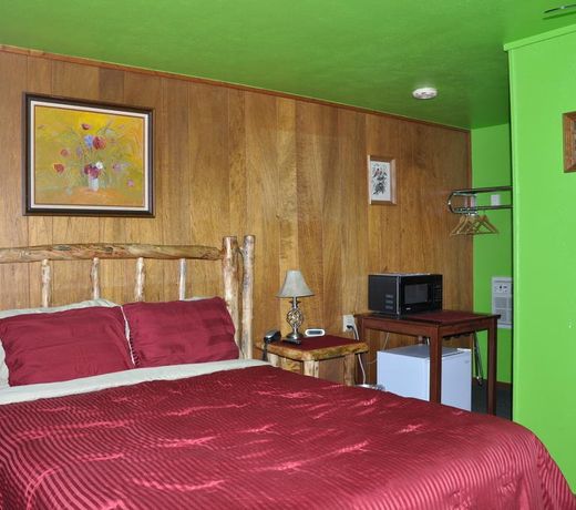 Long Holiday Motel