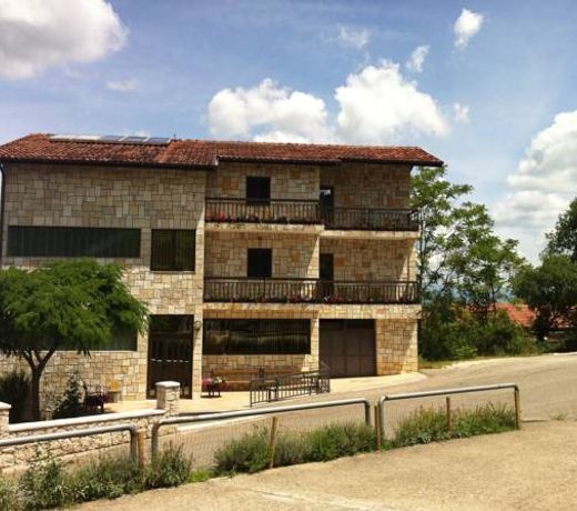 La Pietra Family Hotel