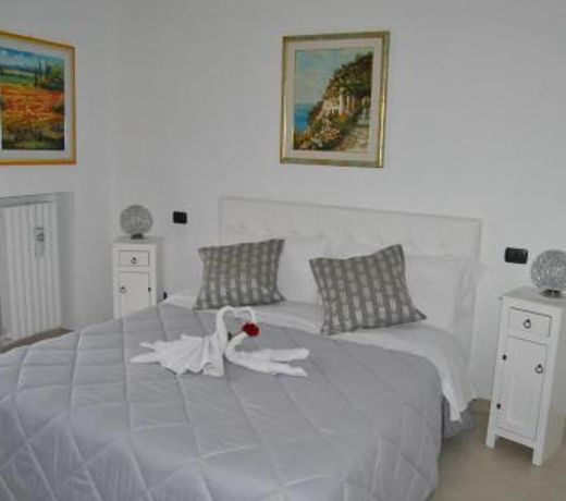 Villa Aurora B&B