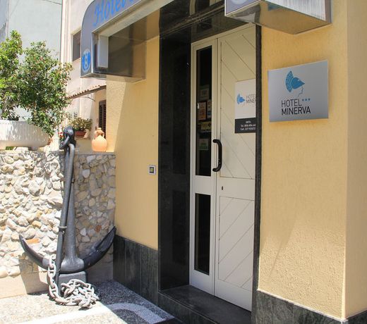 Hotel Minerva