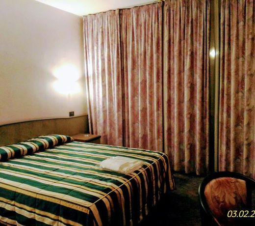 J Hotel