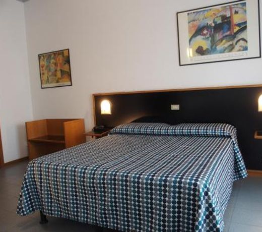 Hotel Eden