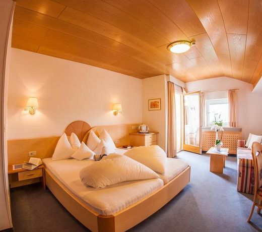 Glanzhof Hotel & Apartments