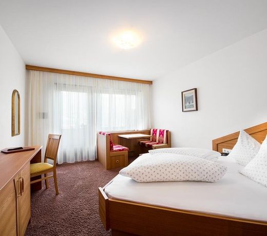 Hotel Paradies
