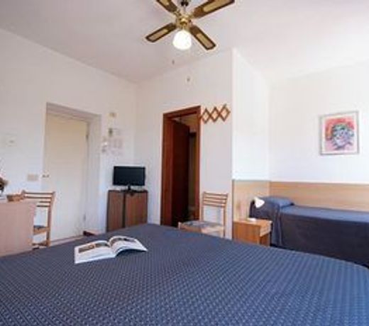 Hotel Anselmi
