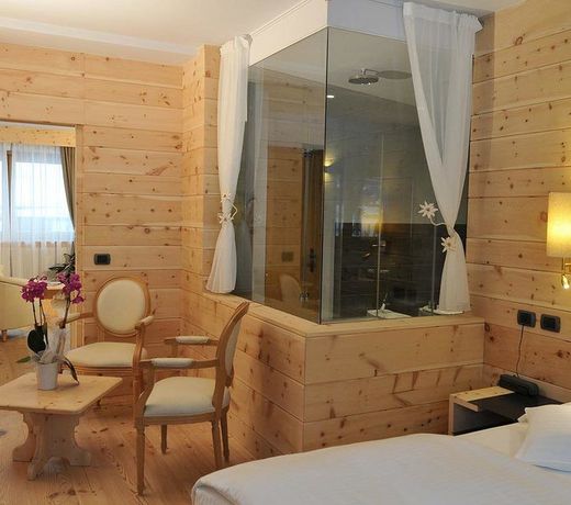 Chalet Laura Lodge Hotel