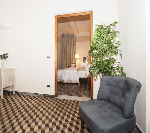 Lucca Relais