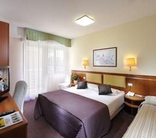 Hotel Eros