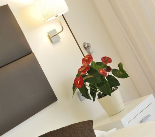 Hotel Eros