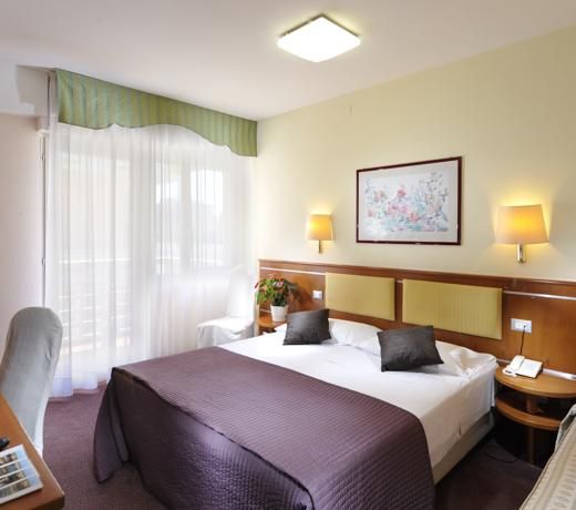 Hotel Eros