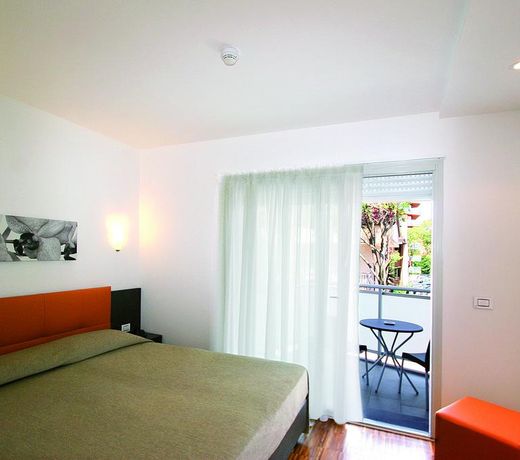 Hotel Simi Lan