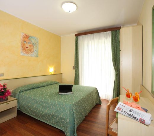 Park Hotel Perù ***S