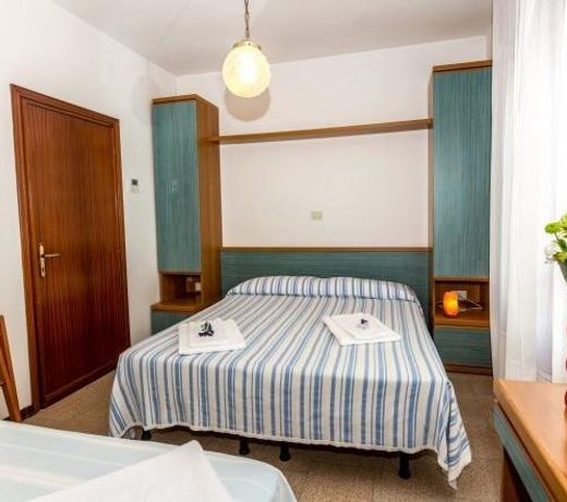 Hotel Saturno