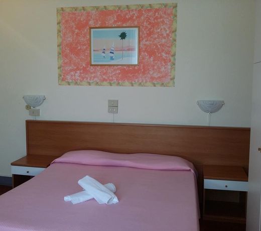 Hotel Eros
