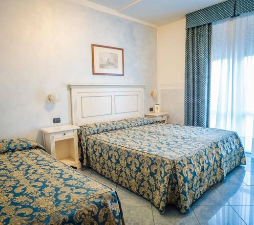 Hotel Confine