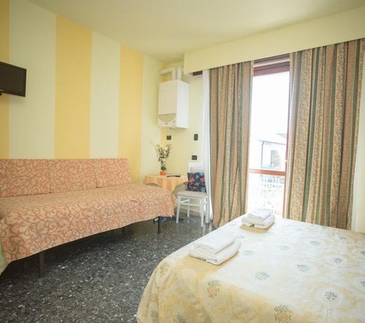 Affitta Camere Elena