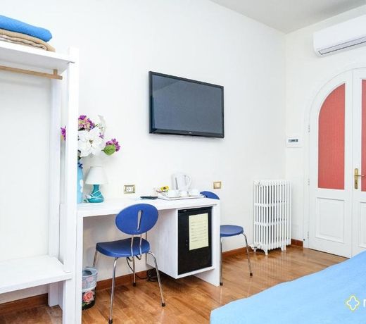 Lia Rooms