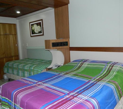 Midway Motel (Adult Only)