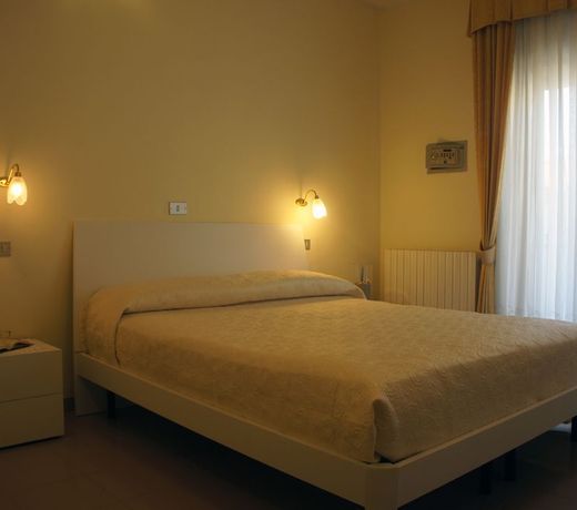 Hotel Solaris