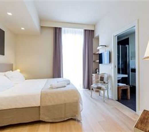 Hotel 900