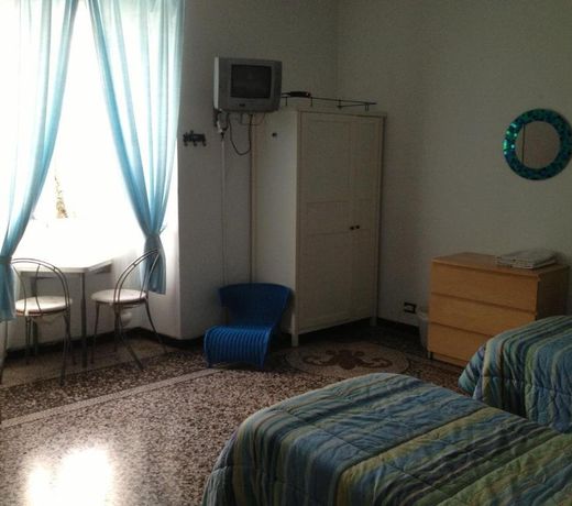 B&B Blue Home